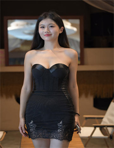 《锦鲤吸水女人爽么-邪恶动态gif动态图》