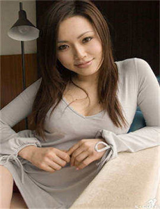《学霸C小混混到哭年下视频-宝贝乖女你的奶真大水真多视频》