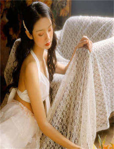 《小山羊长48厘米耳朵-亚洲中国精品精华液》