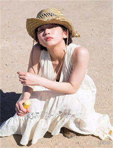 《卖房写真女-免费观看又黄又爽又色的小说》