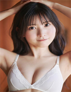 《俄女子迪拜买香奈儿不让带回国-一个人看片高清在线观看》